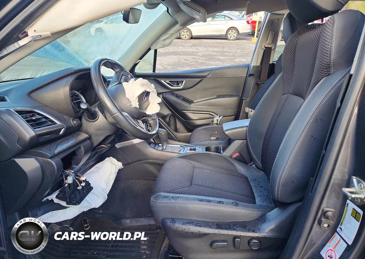 2020 Subaru Forester Premium VIN:JF2SKAJC7LH555486 - 7