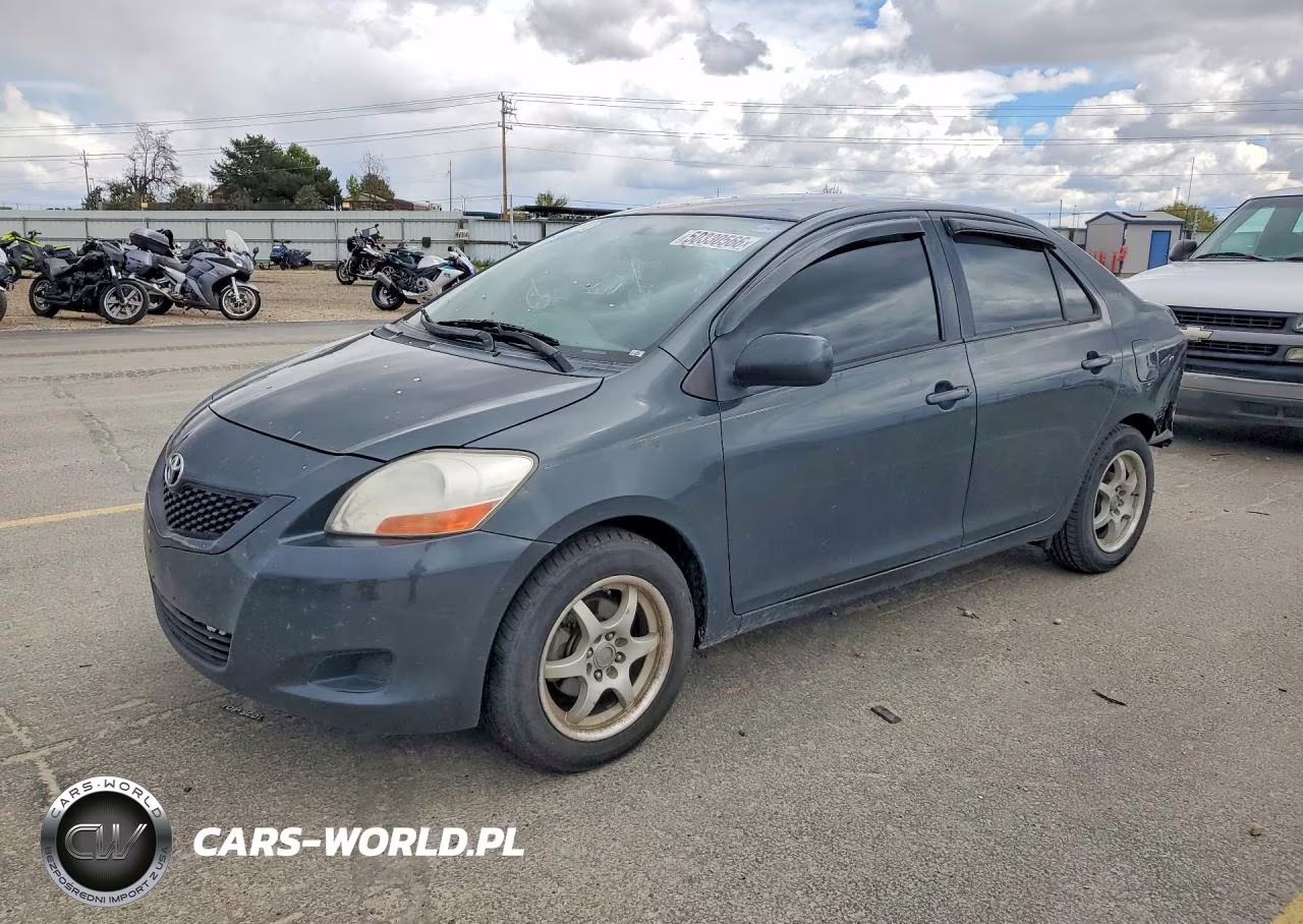 2010 Toyota Yaris Base