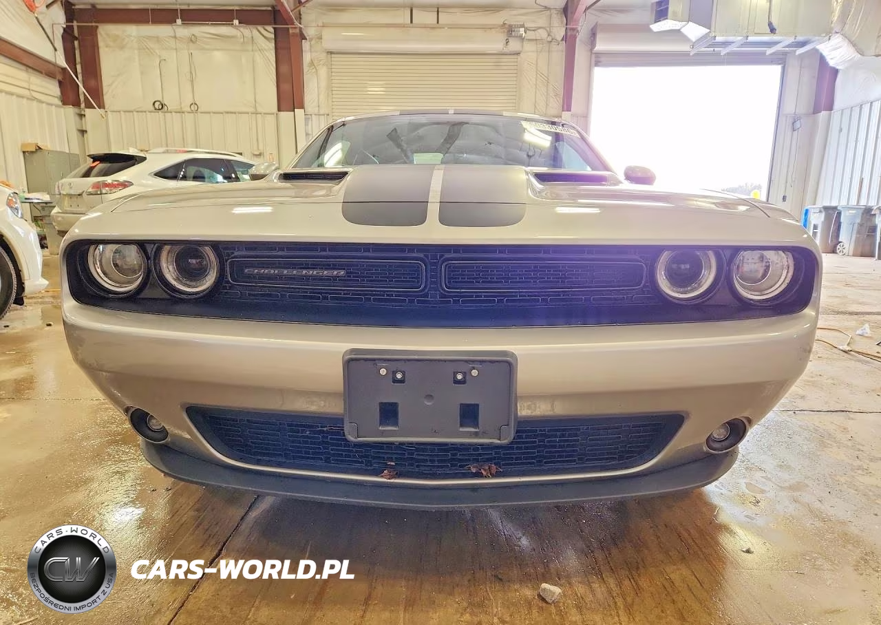2017 Dodge Challenger Sxt VIN:2C3CDZAG2HH601195 - 5