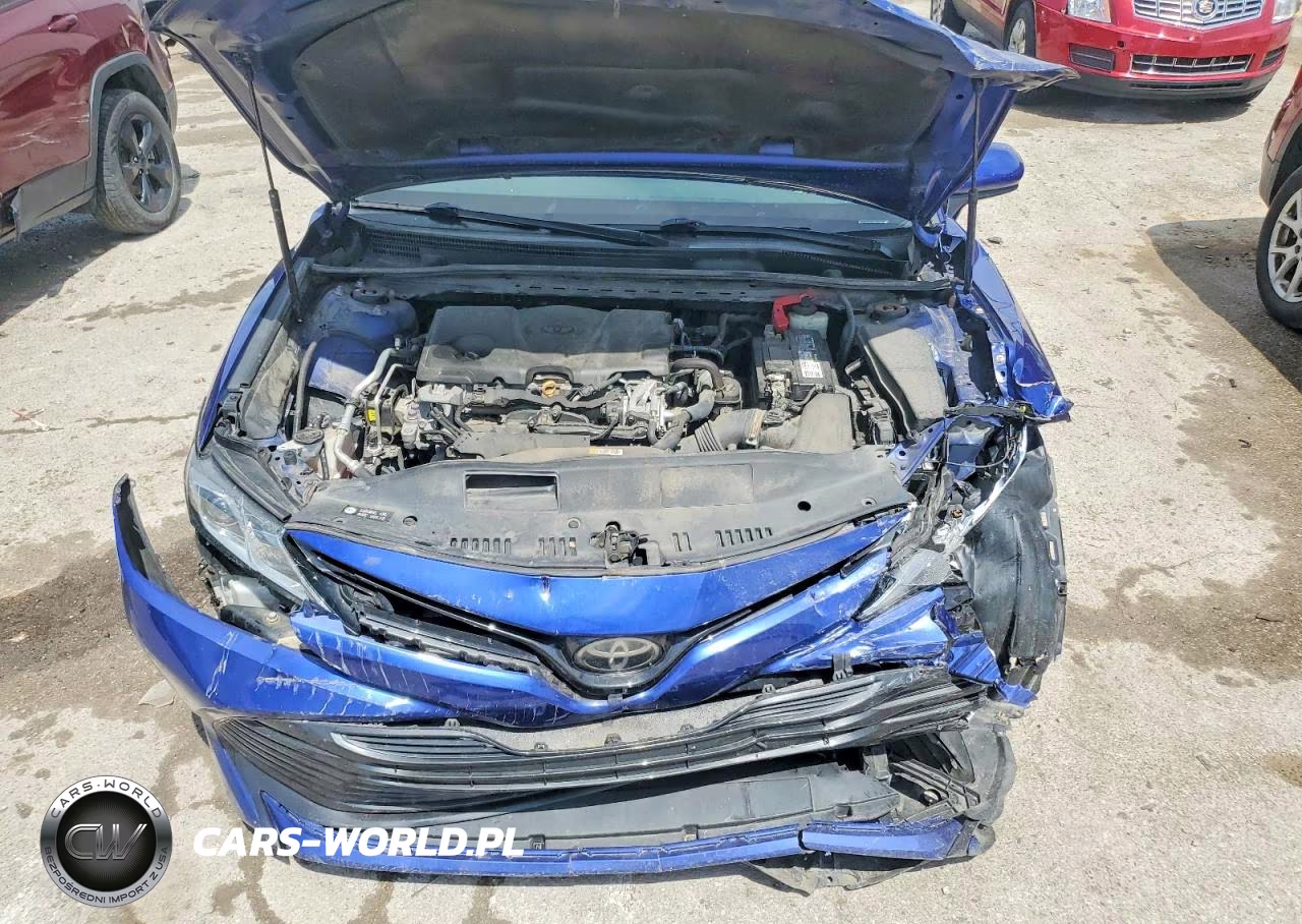 2018 Toyota Camry Le VIN:4T1B11HKXJU547915 - 11
