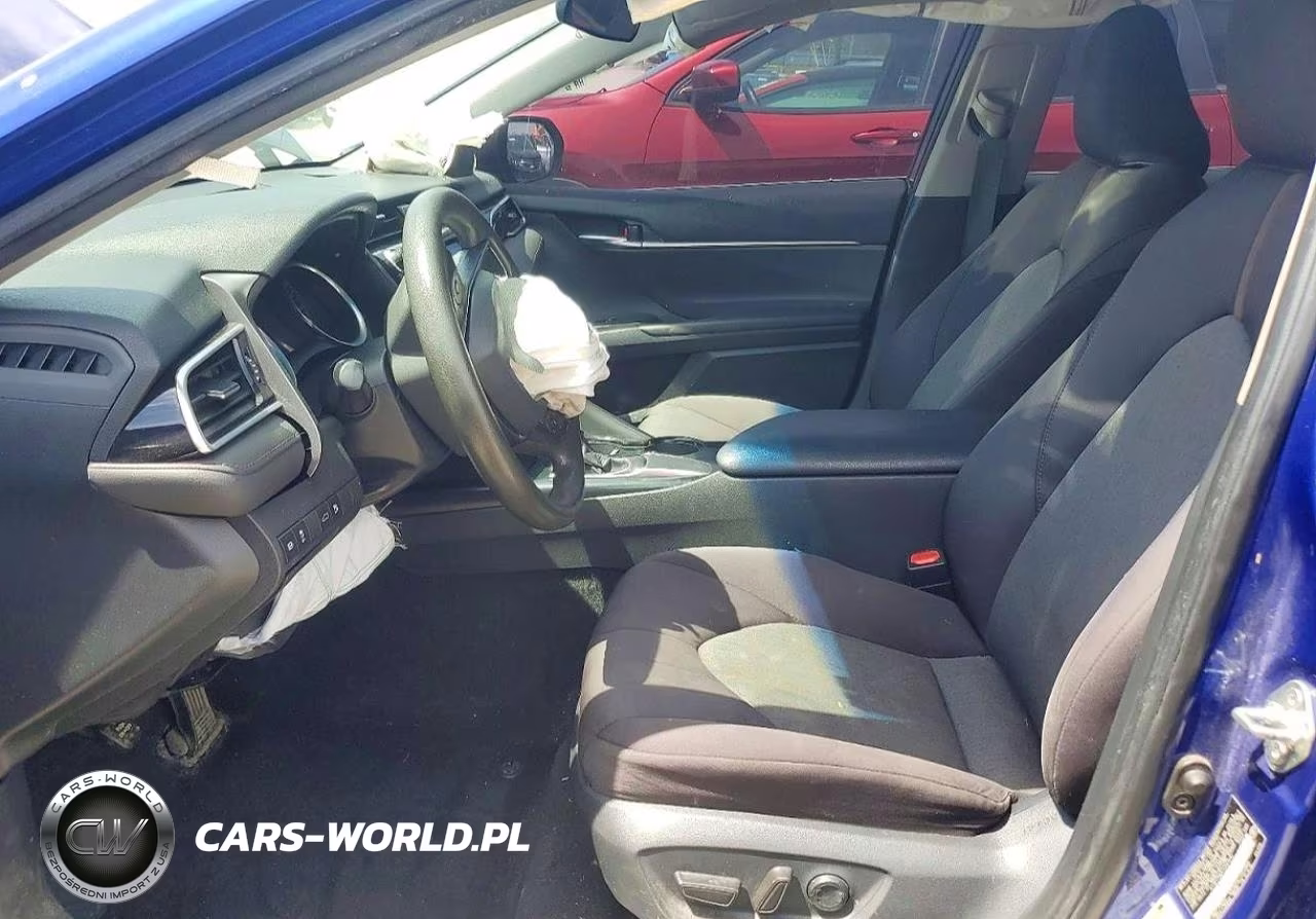 2018 Toyota Camry Le VIN:4T1B11HKXJU547915 - 7