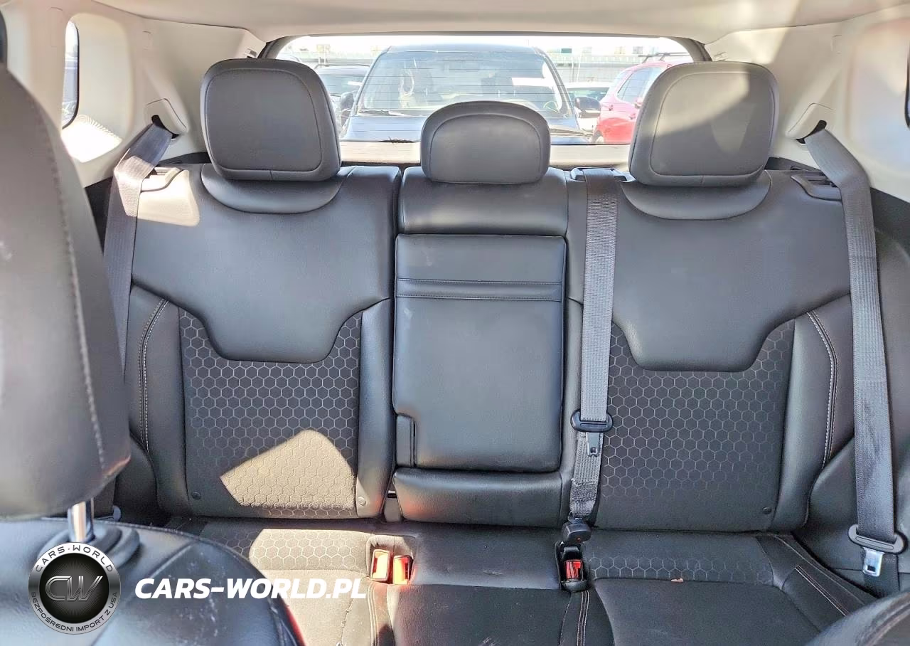 2018 Jeep Compass Latitude VIN:3C4NJDBB4JT191399 - 10