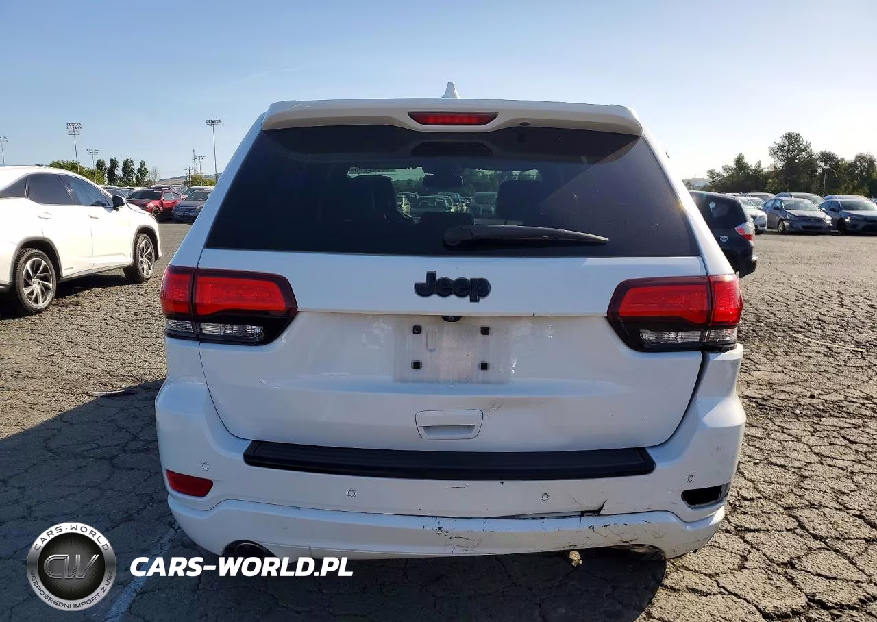 2015 Jeep Grand Cherokee Laredo VIN:1C4RJEAG4FC857054 - 6