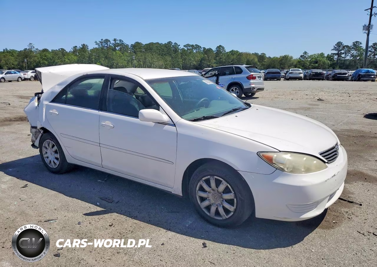 2005 Toyota Camry Le VIN:4T1BE32K55U606657 - 4