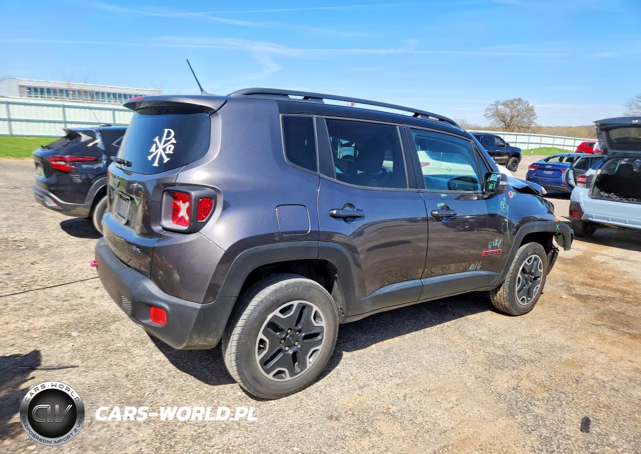 2017 Jeep Renegade Trailhawk VIN:ZACCJBCBXHPE92304 - 3