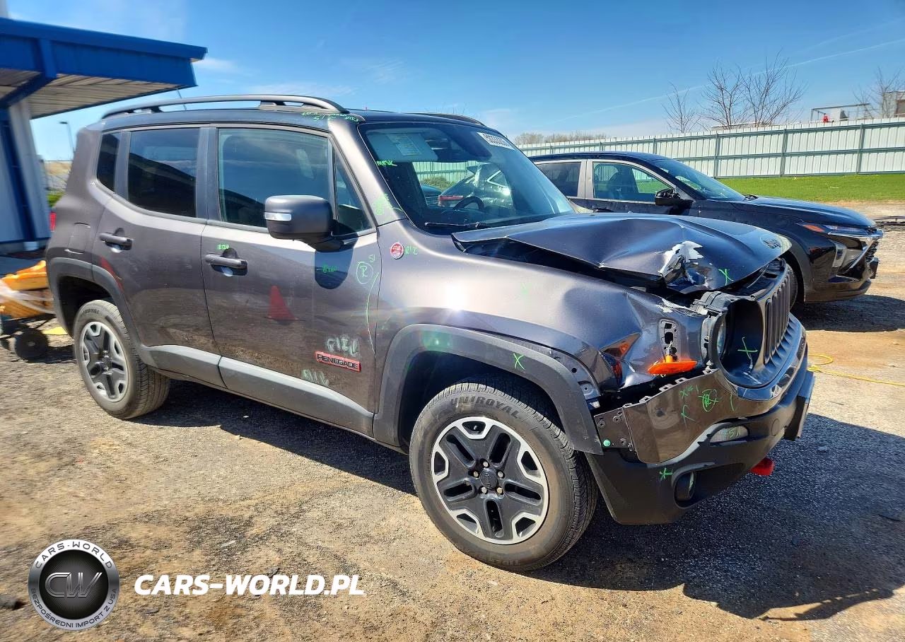 2017 Jeep Renegade Trailhawk VIN:ZACCJBCBXHPE92304 - 4
