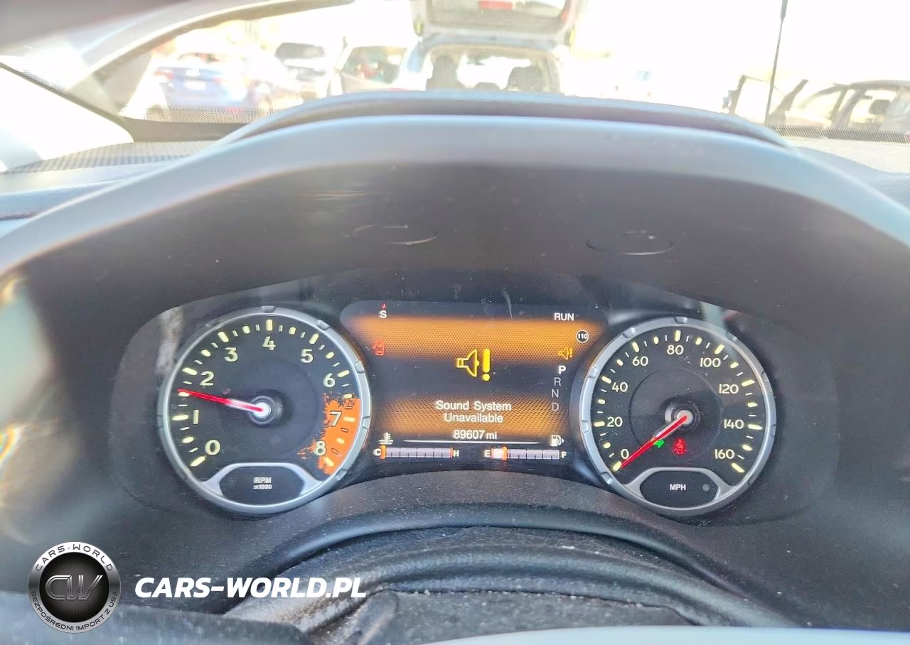 2017 Jeep Renegade Trailhawk VIN:ZACCJBCBXHPE92304 - 9