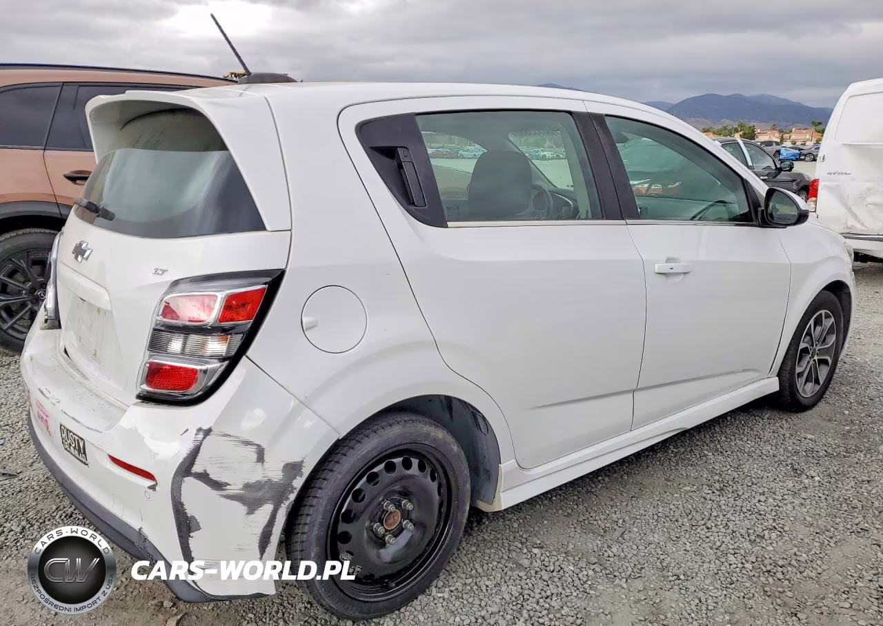 2018 Chevrolet Sonic Lt VIN:1G1JD6SG1J4128434 - 3