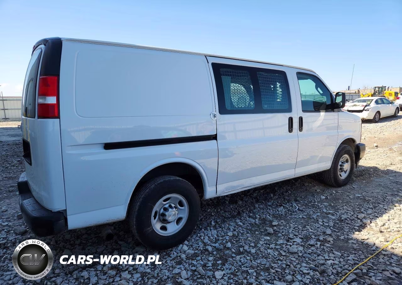 2017 Chevrolet Express G2500 VIN:1GCWGAFFXH1108462 - 3