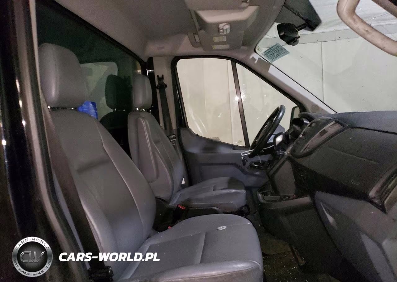 2018 Ford Transit Box Truck VIN:1FDBF9ZM8JKB47637 - 10