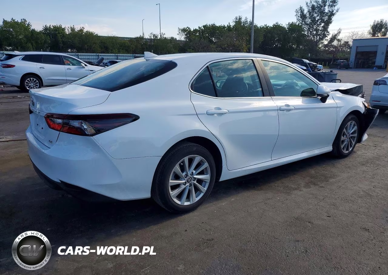 2023 Toyota Camry Le VIN:4T1C11AKXPU114683 - 3