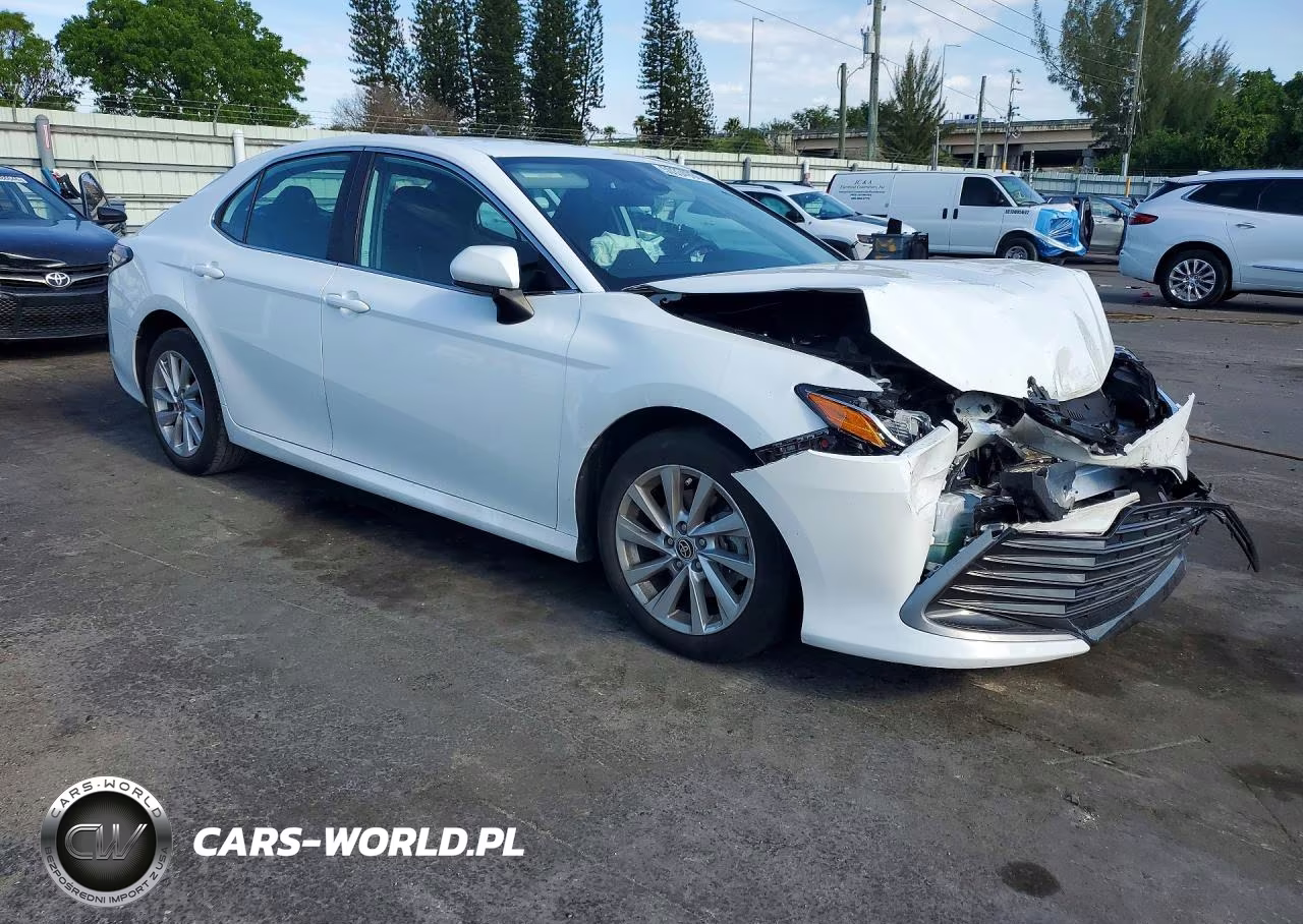 2023 Toyota Camry Le VIN:4T1C11AKXPU114683 - 4