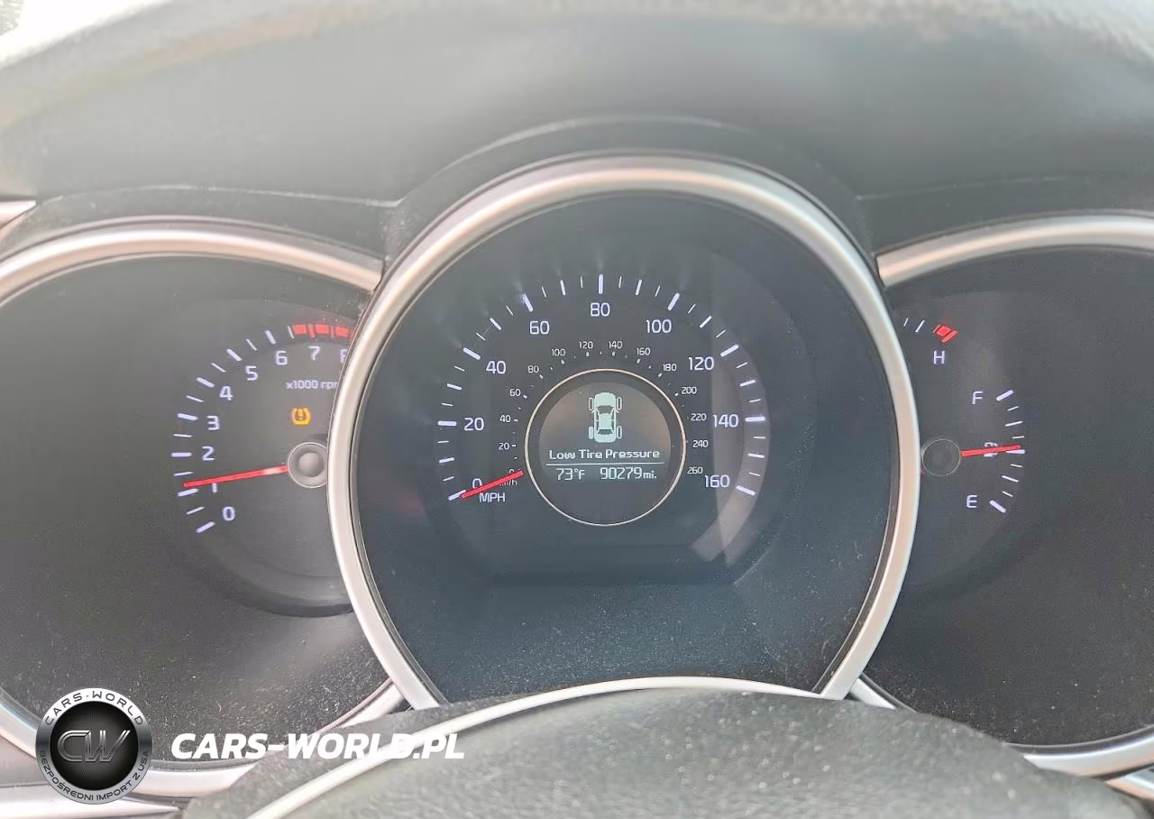 2015 Kia Optima Lx VIN:5XXGM4A74FG438579 - 9