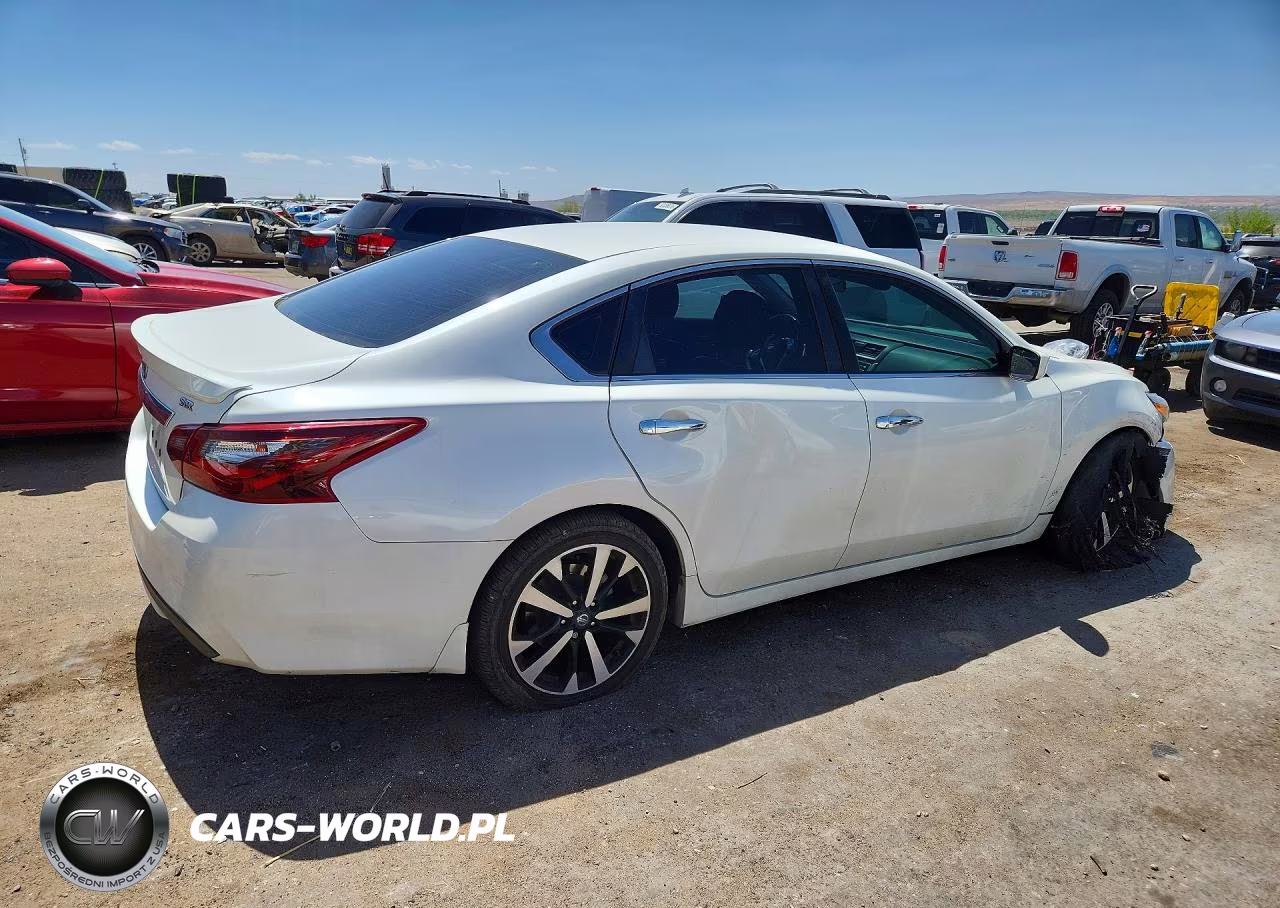 2018 Nissan Altima 2.5 Sr VIN:1N4AL3AP8JC266218 - 3