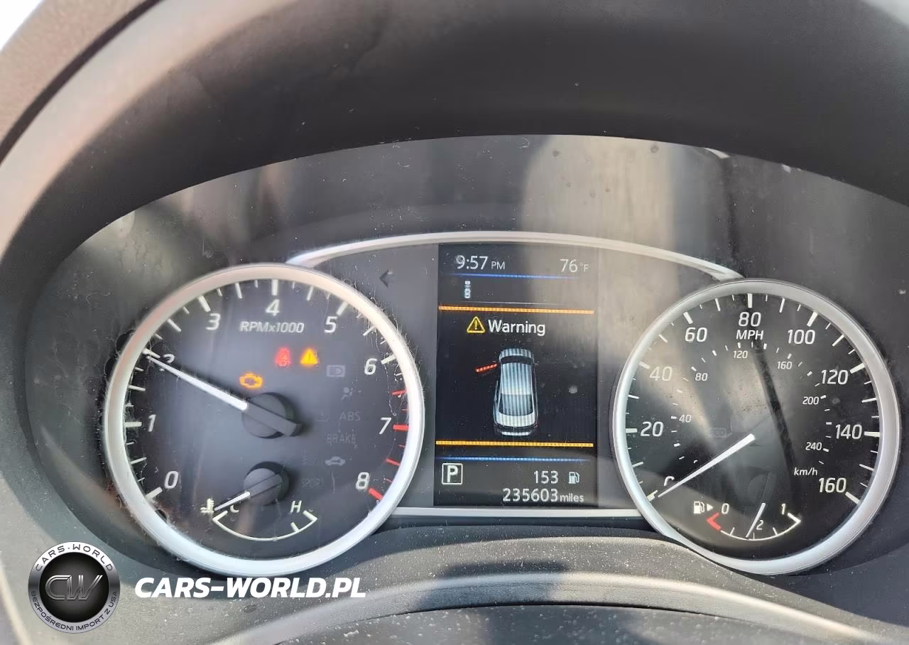 2019 Nissan Sentra S VIN:3N1AB7AP4KY327256 - 9