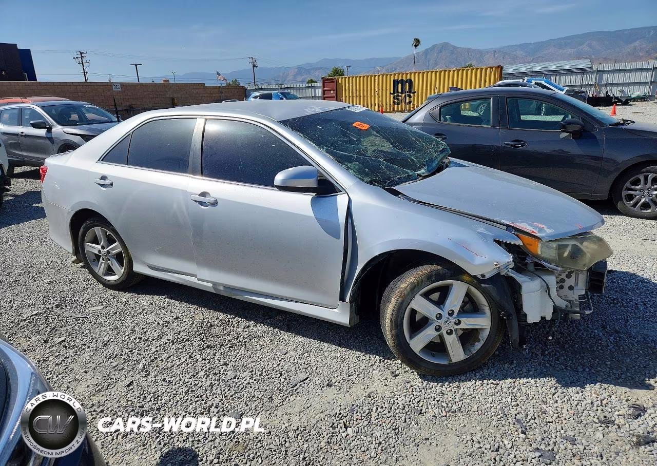 2014 Toyota Camry Se VIN:4T1BF1FK1EU446630 - 4