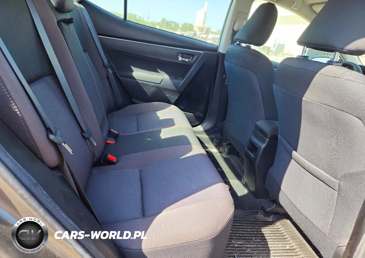 2018 Toyota Corolla Le VIN:5YFBURHE4JP842994 - 10