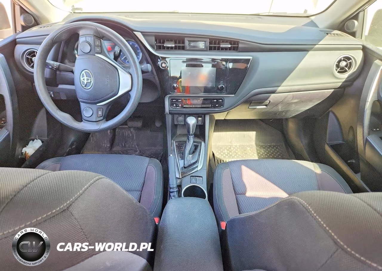 2018 Toyota Corolla Le VIN:5YFBURHE4JP842994 - 8