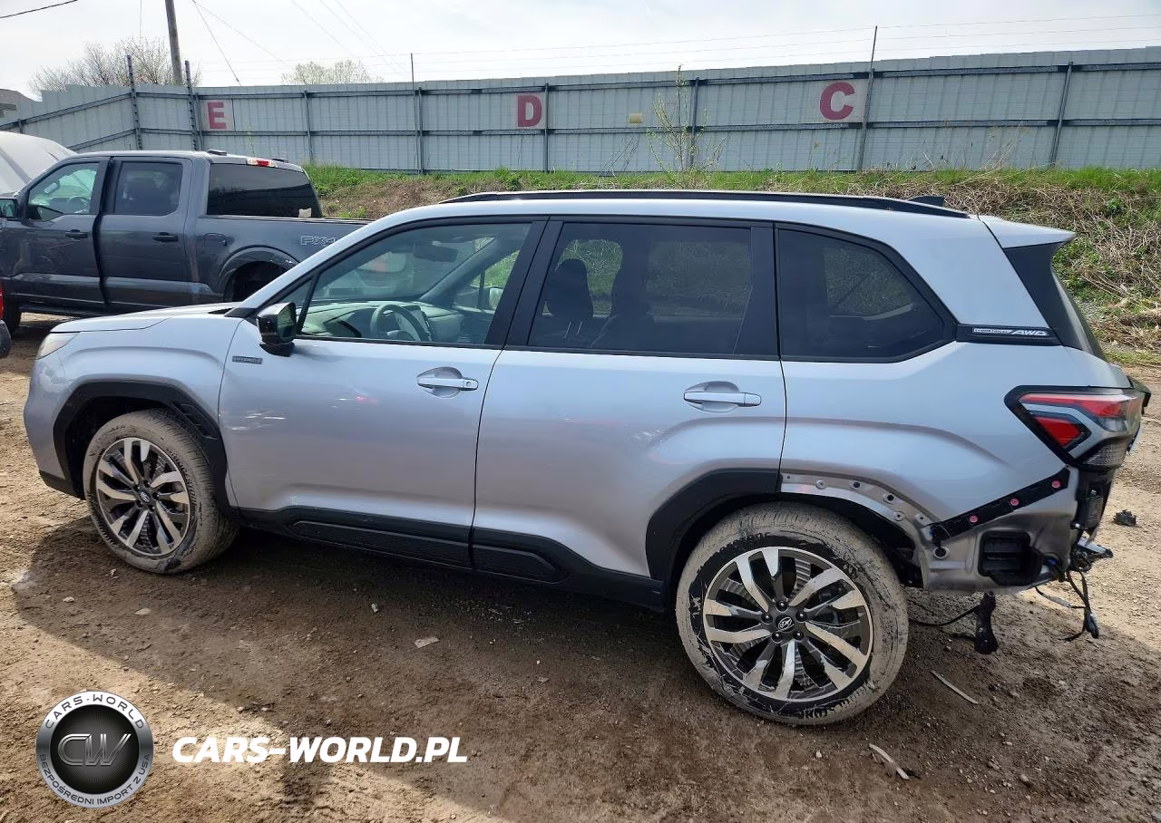 2025 Subaru Forester Touring VIN:JF2SLSTD3SH414258 - 2