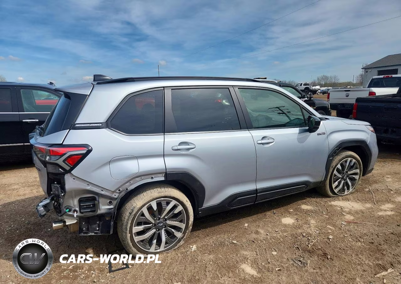 2025 Subaru Forester Touring VIN:JF2SLSTD3SH414258 - 3