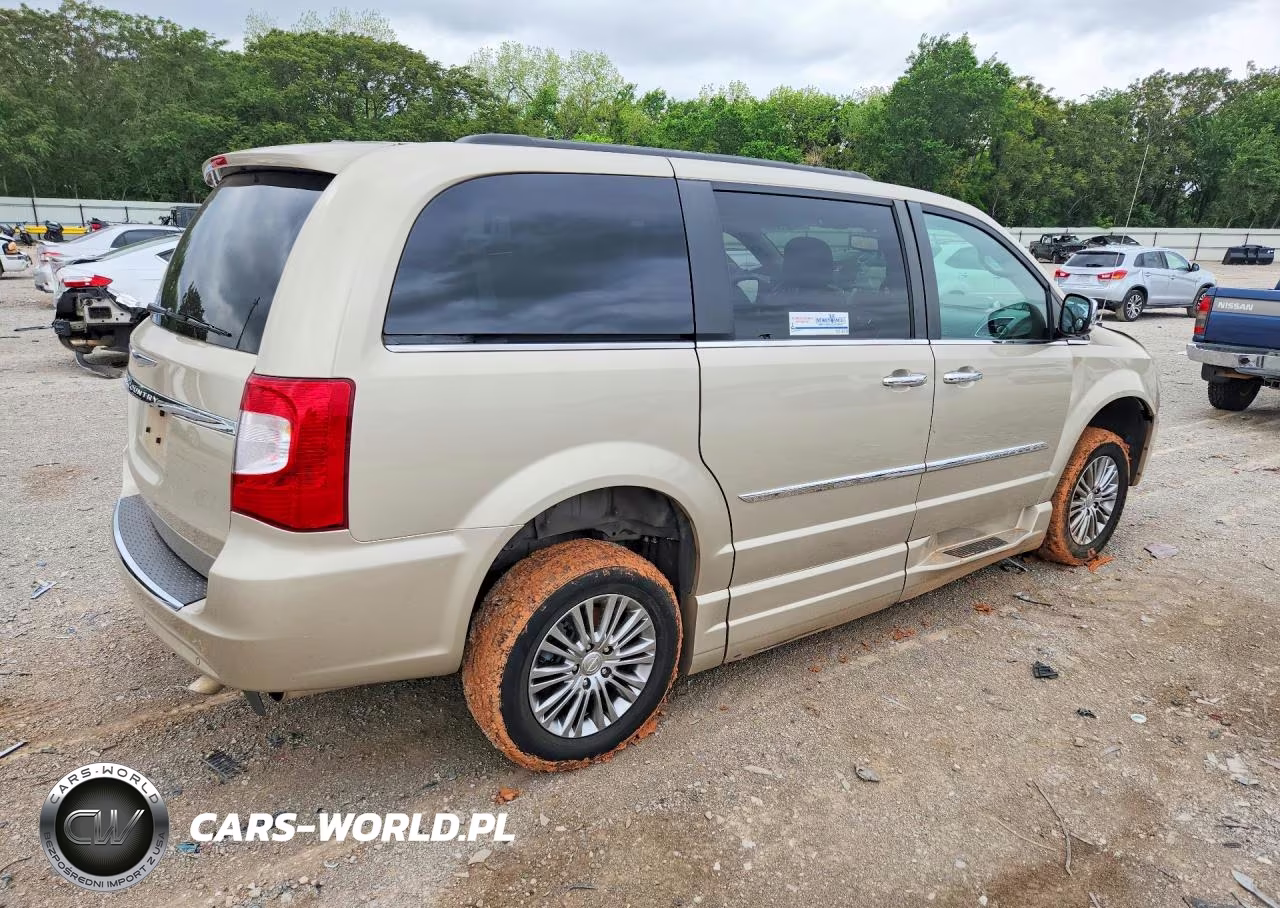 2014 Chrysler Town & Country Touring L VIN:2C4RC1CGXER113044 - 3