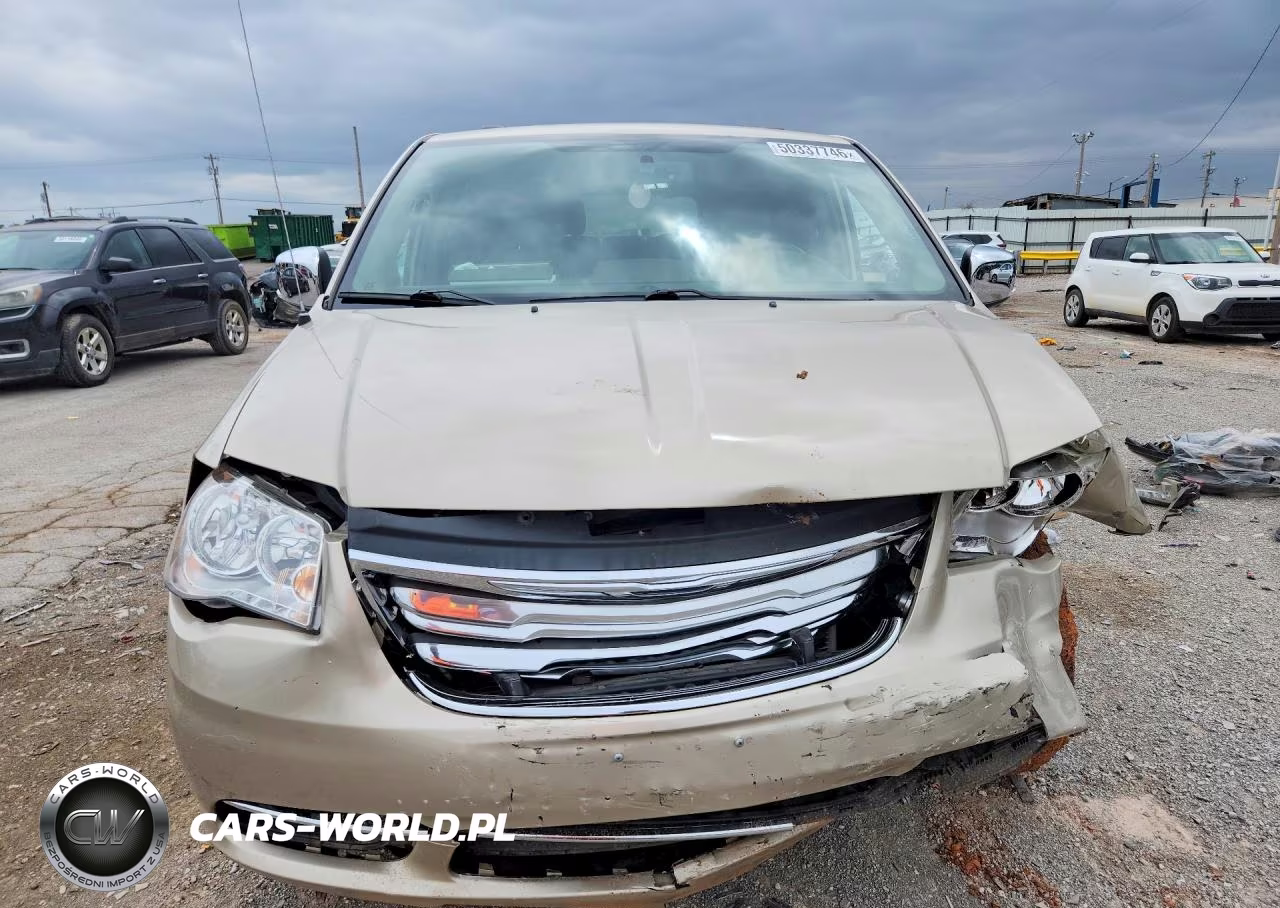 2014 Chrysler Town & Country Touring L VIN:2C4RC1CGXER113044 - 5