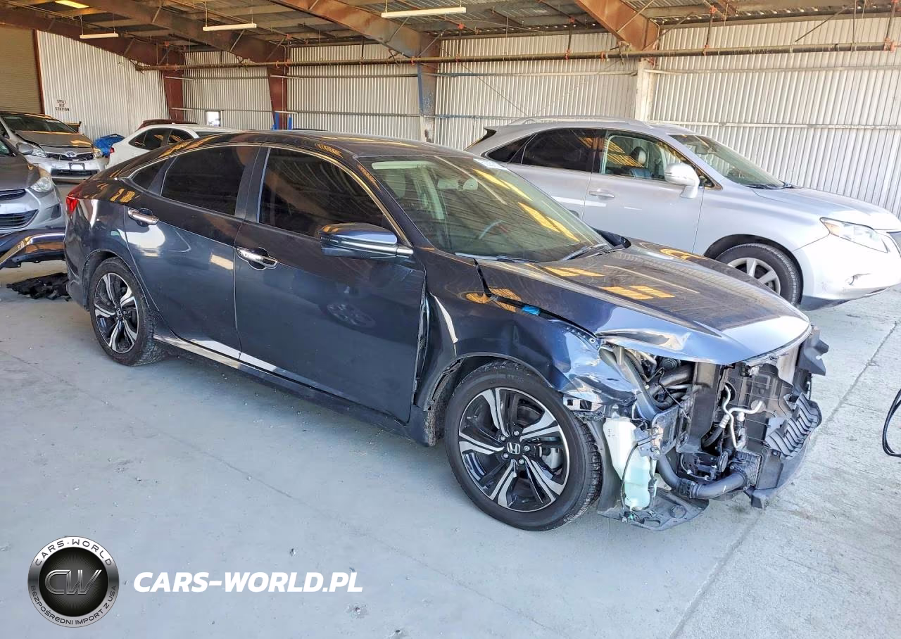 2017 Honda Civic Touring VIN:19XFC1F9XHE200979 - 4