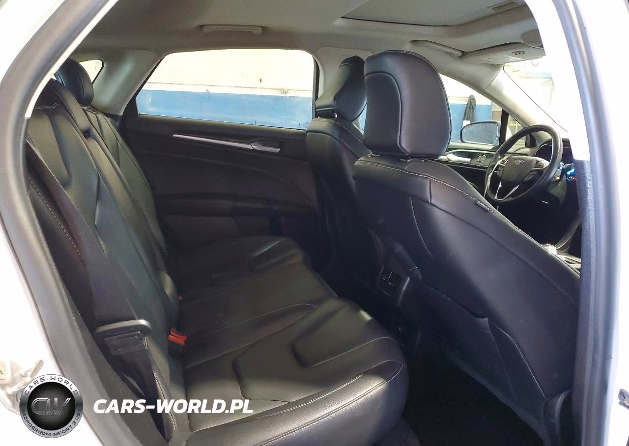 2020 Ford Fusion Titanium VIN:3FA6P0D97LR131581 - 10