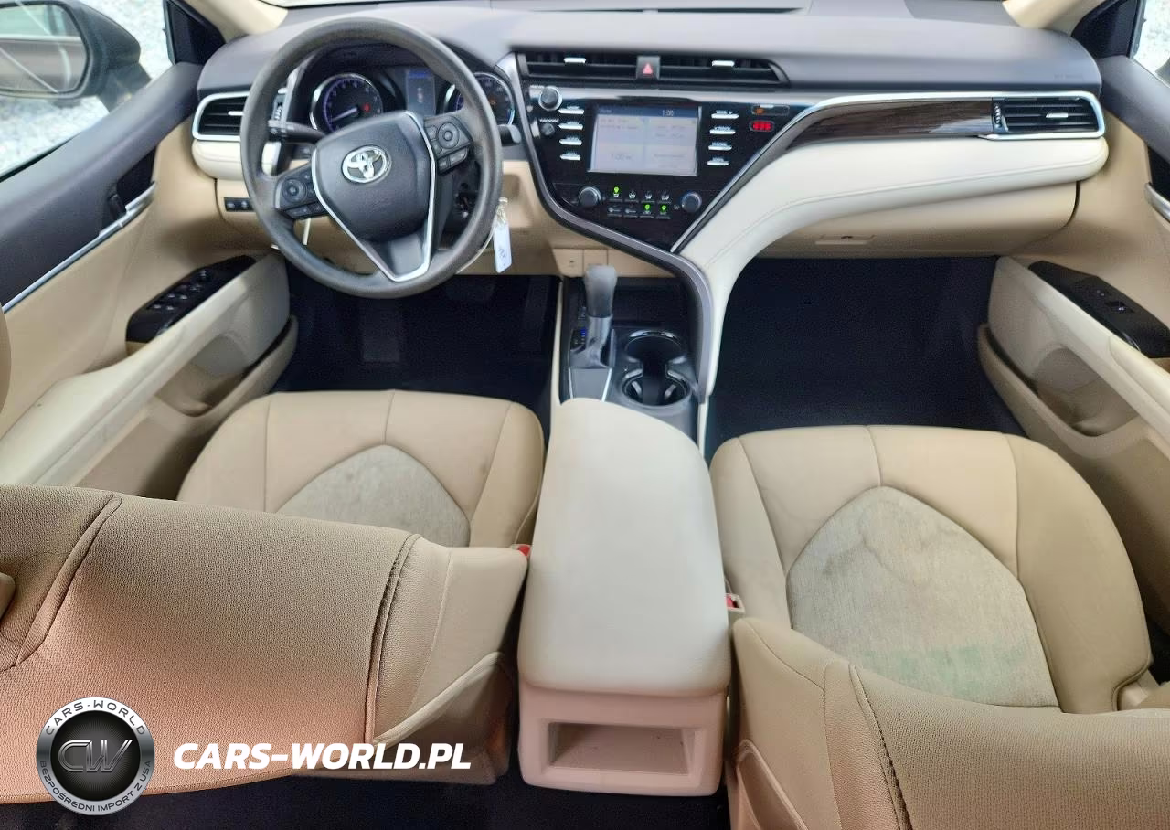 2018 Toyota Camry Le VIN:4T1B11HK7JU633781 - 8
