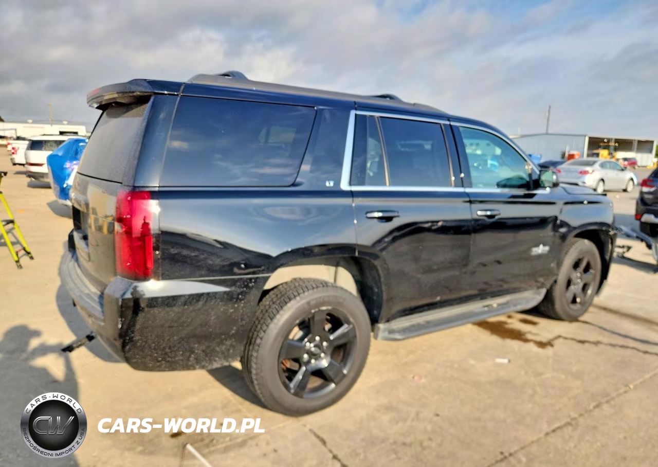 2018 Chevrolet Tahoe C1500 Lt VIN:1GNSCBKC1JR156183 - 3