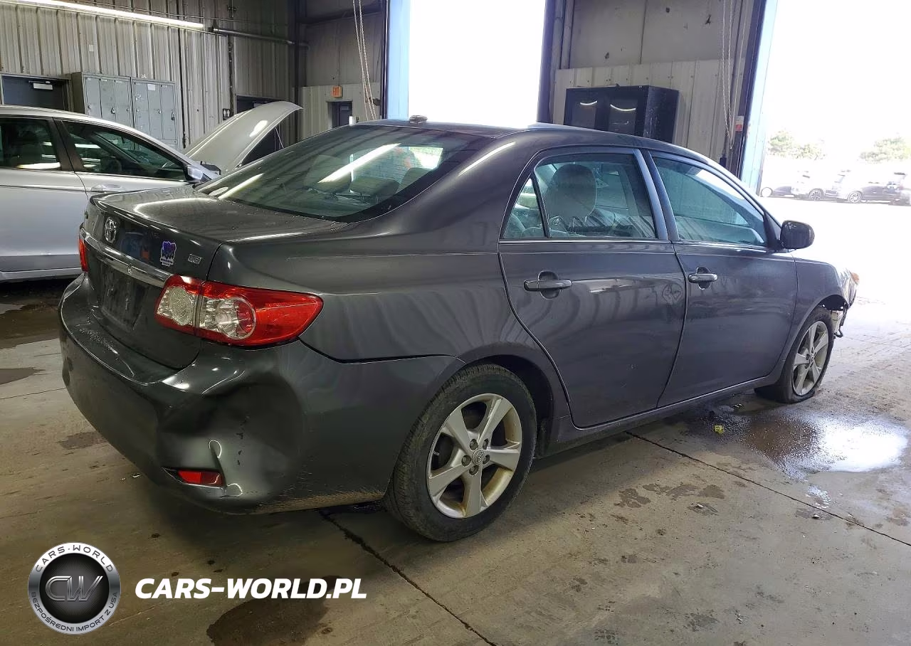 2013 Toyota Corolla Le VIN:2T1BU4EEXDC125026 - 3