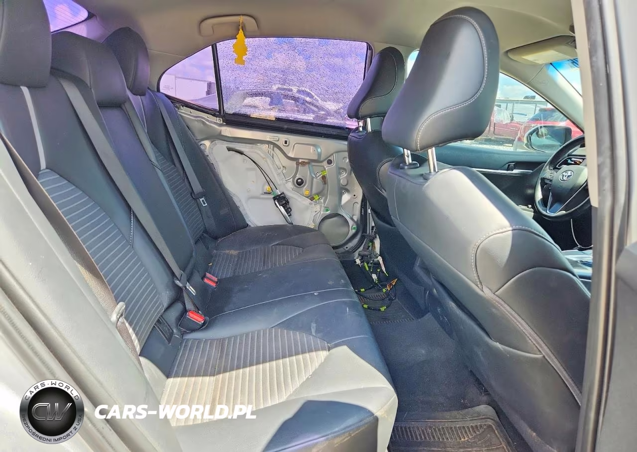 2020 Toyota Camry Se VIN:4T1G11AK7LU355497 - 10