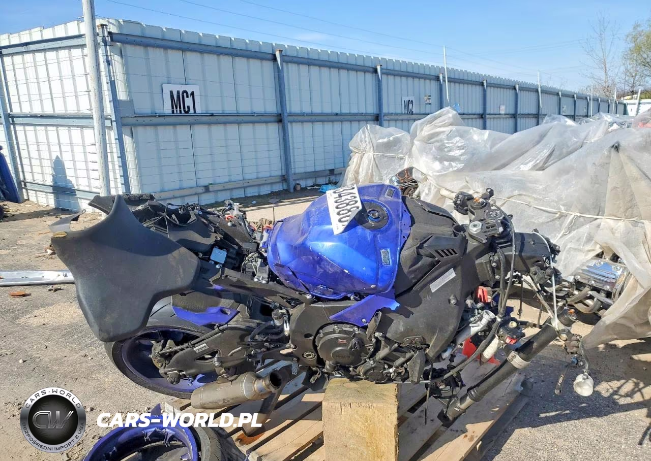 2024 Yama Yzfr1