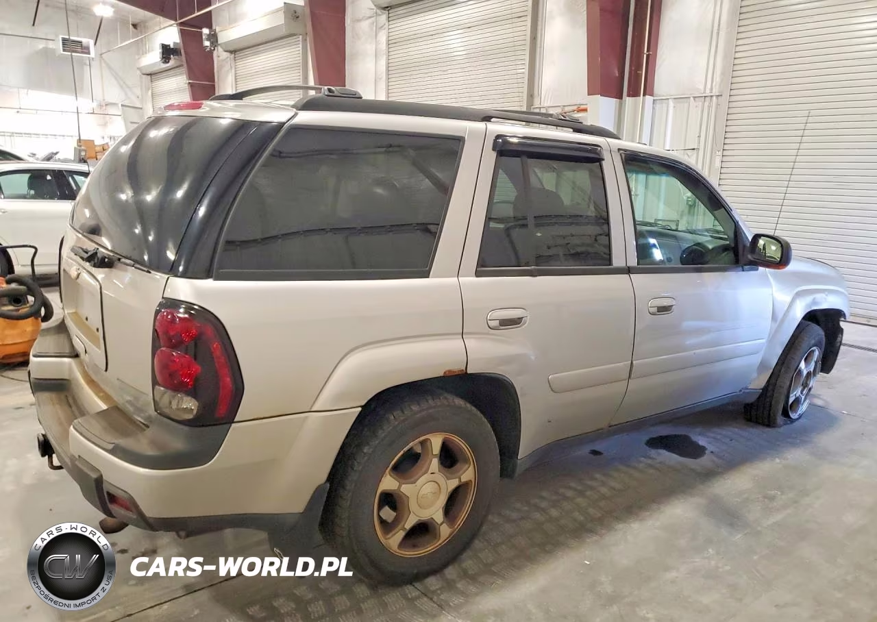 2005 Chevrolet Trailblazer Ls VIN:1GNDT13S752210495 - 3
