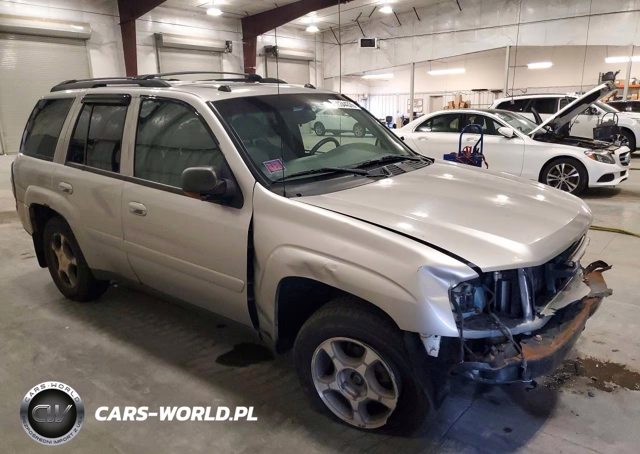 2005 Chevrolet Trailblazer Ls VIN:1GNDT13S752210495 - 4