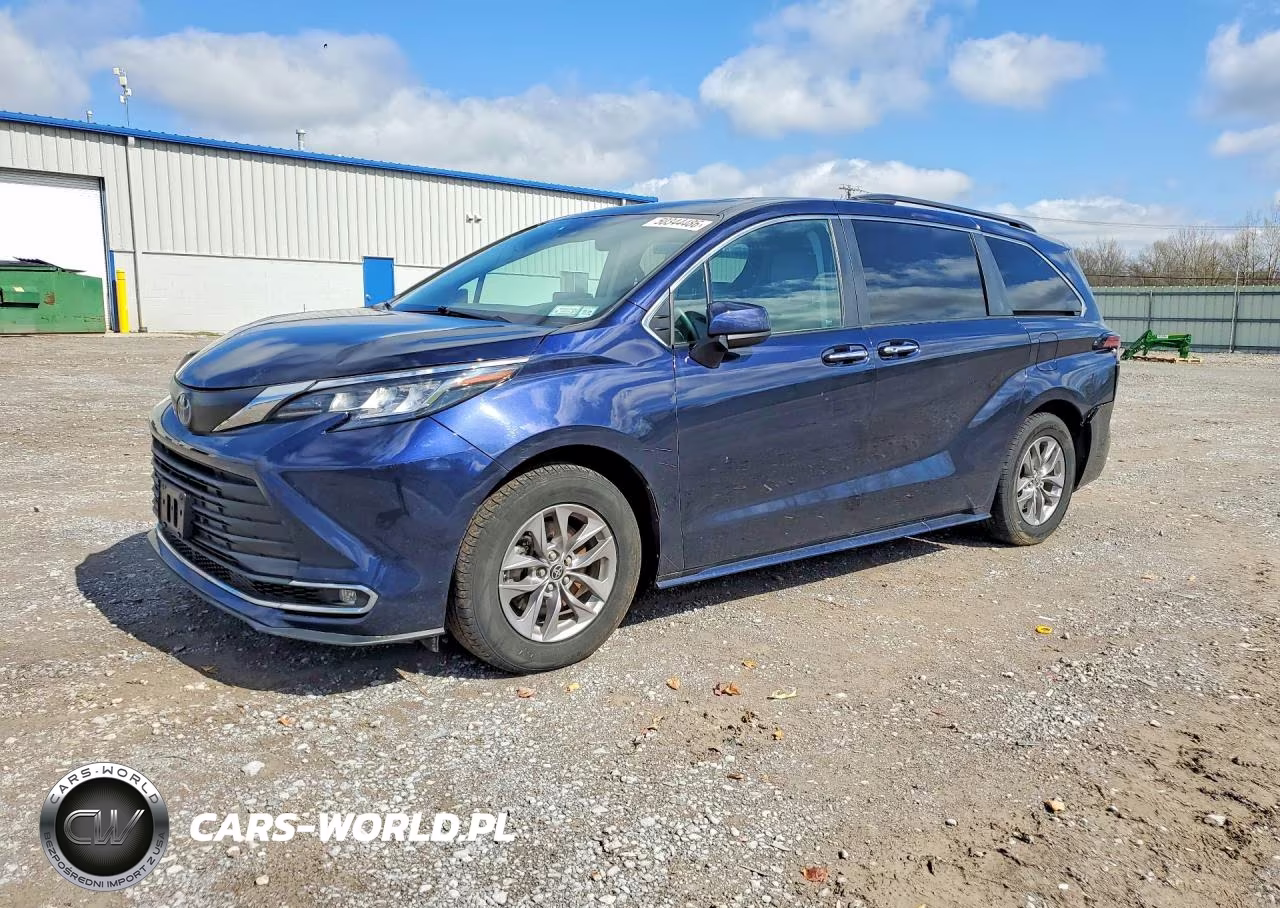 2022 Toyota Sienna Xle – zdjęcie 1 z 13
