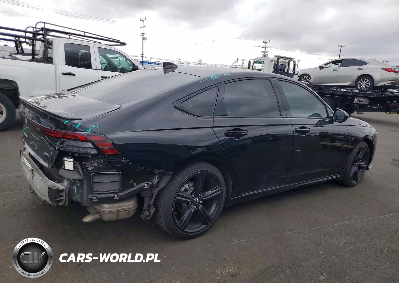 2024 Honda Accord Hybrid Sport-L VIN:1HGCY2F75RA032781 - 3