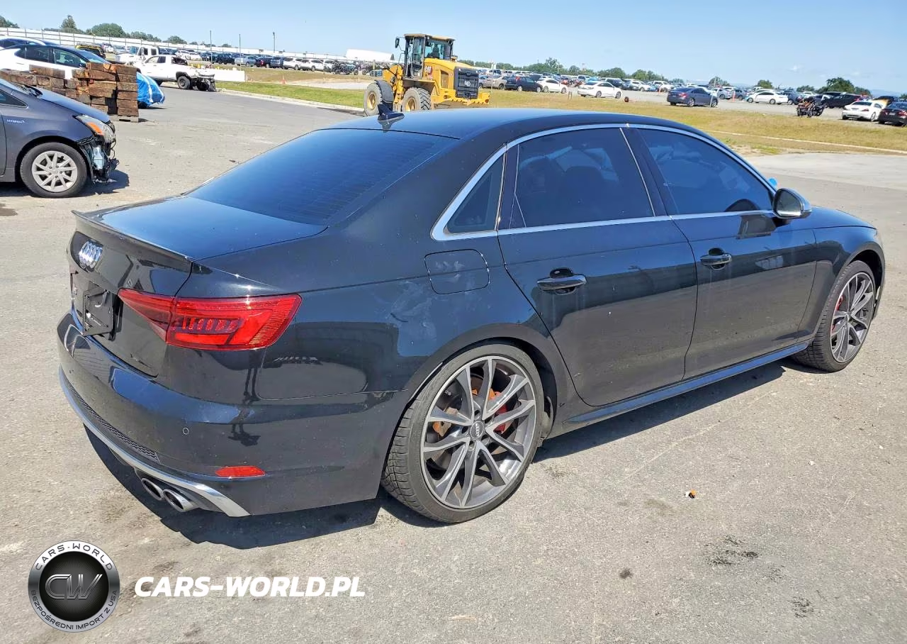 2018 Audi S4 VIN:WAUC4AF48JA002041 - 3