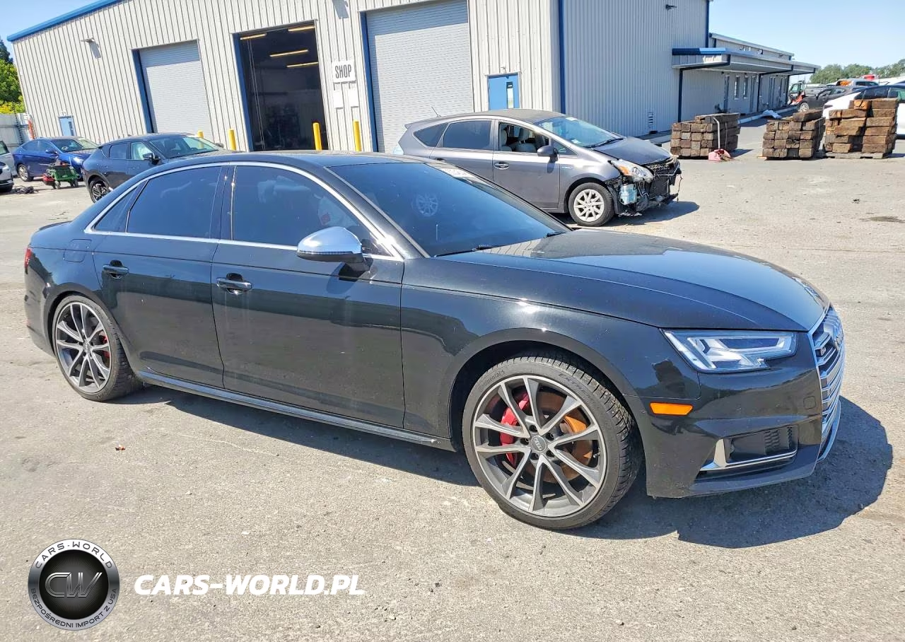 2018 Audi S4 VIN:WAUC4AF48JA002041 - 4