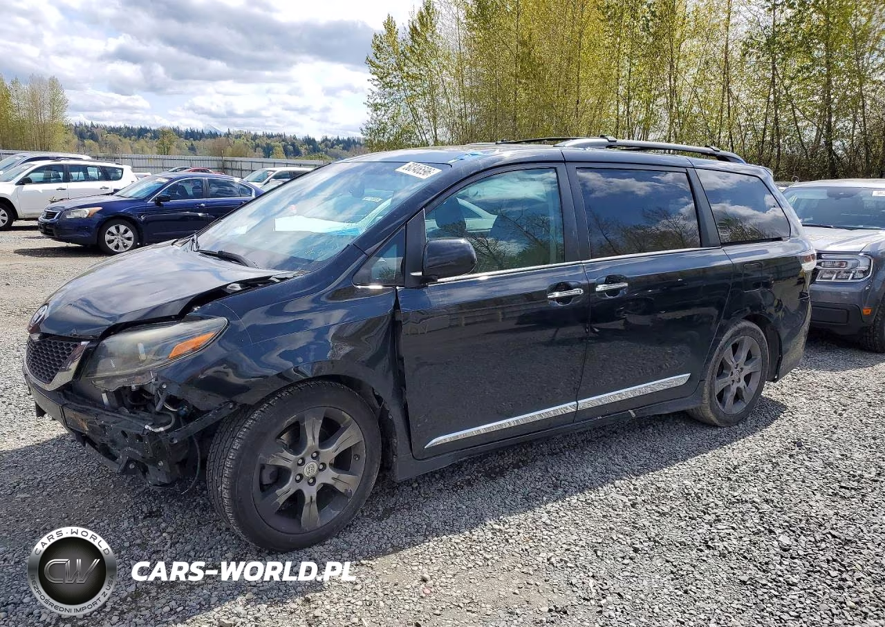 2015 Toyota Sienna Sport