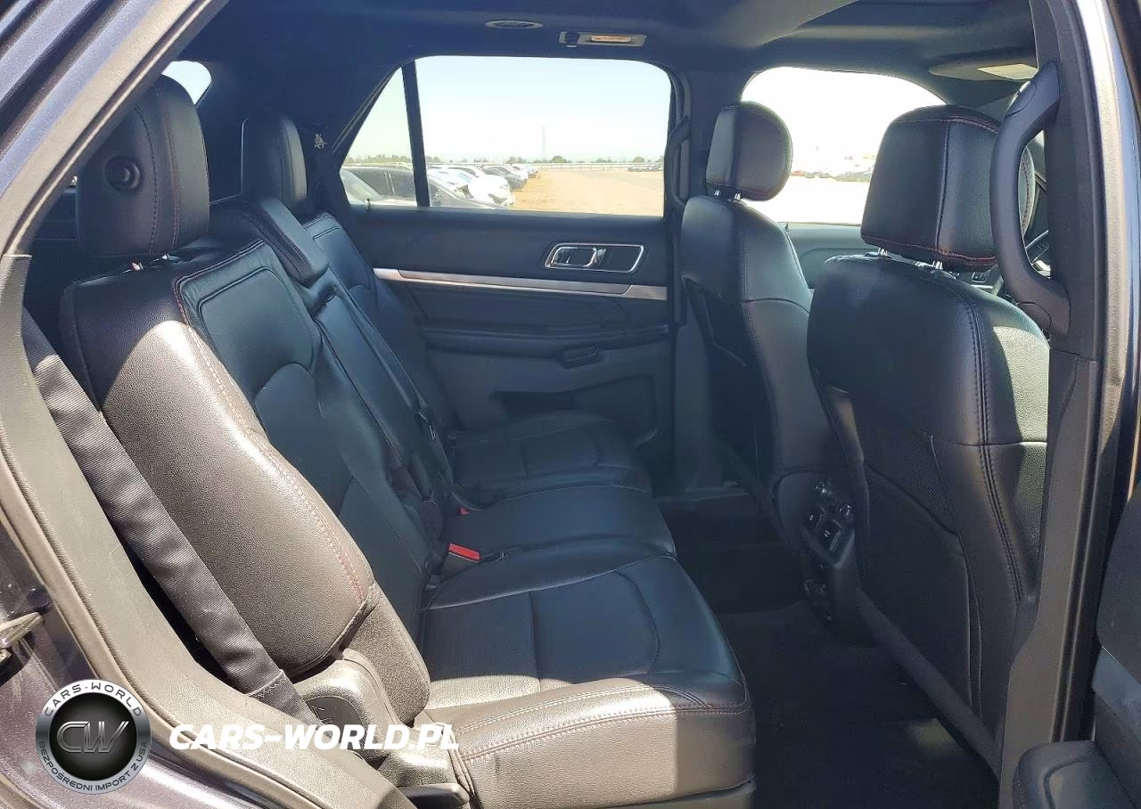2017 Ford Explorer Sport VIN:1FM5K8GT8HGD21734 - 11
