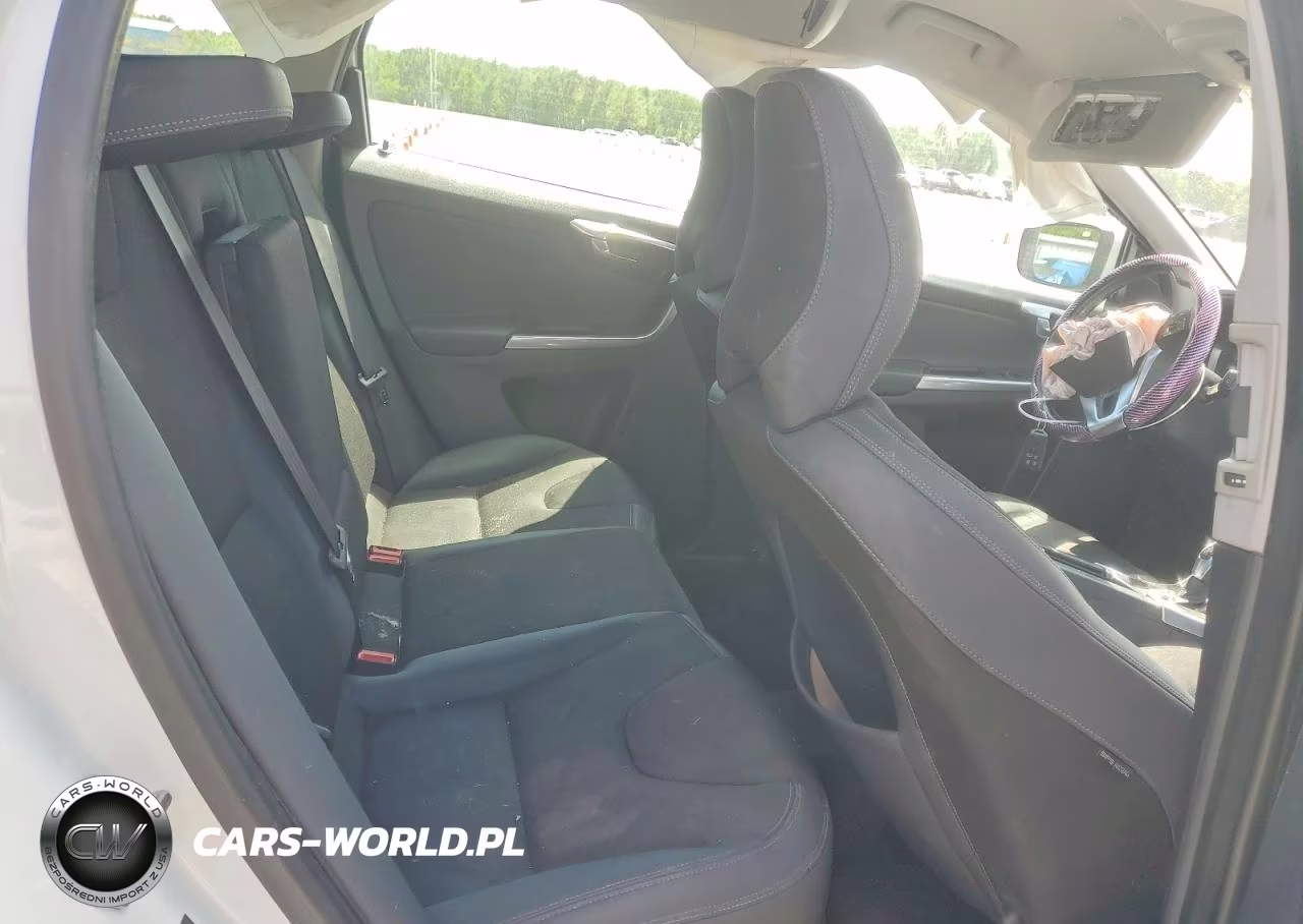 2015 Volvo Xc60 T5 VIN:YV440MDJ8F2682437 - 11