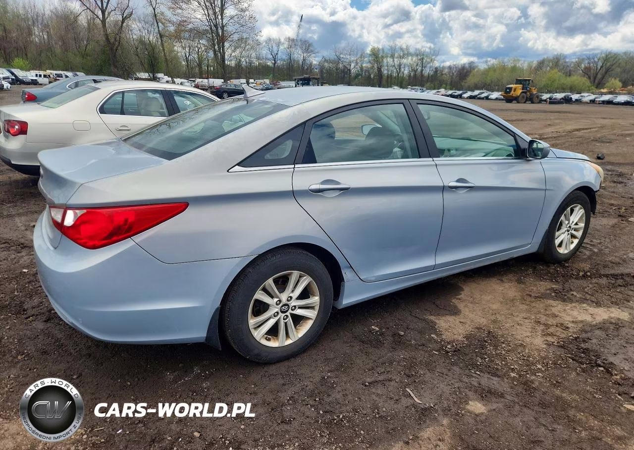 2011 Hyundai Sonata Gls VIN:5NPEB4ACXBH200163 - 3