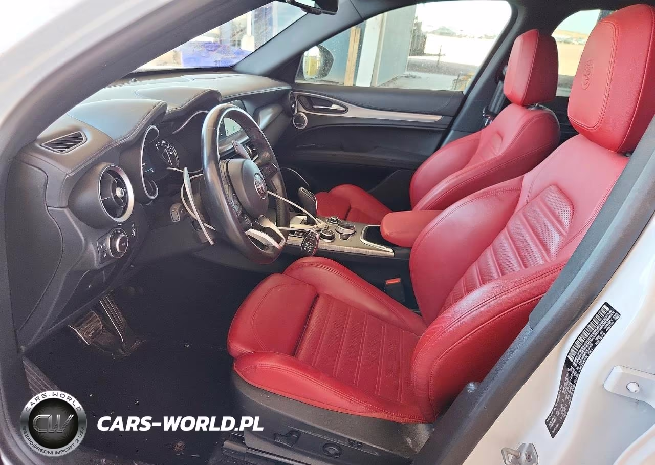 2022 Alfa Romeo Stelvio Ti VIN:ZASPAKBN6N7D31459 - 7