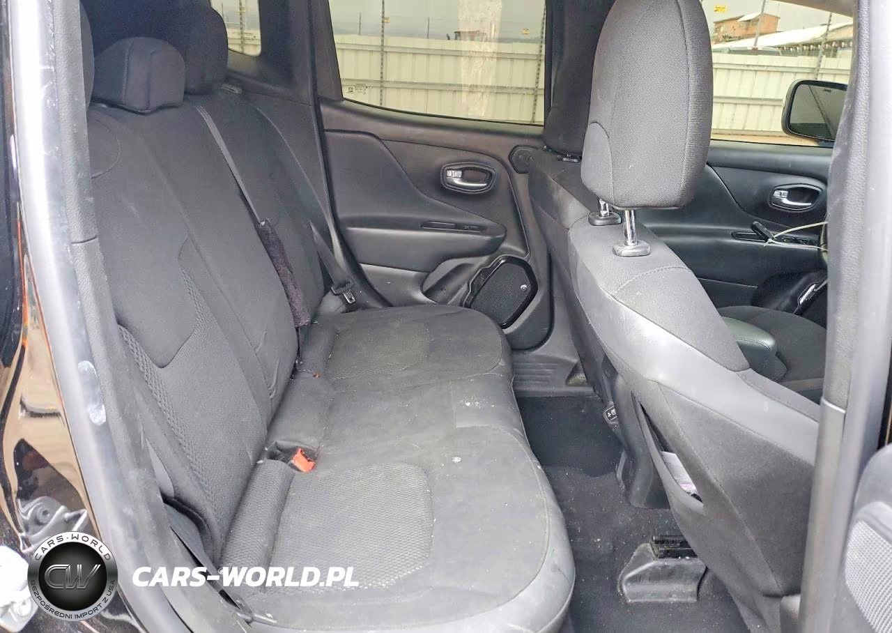 2018 Jeep Renegade Latitude VIN:ZACCJABB4JPH34604 - 10