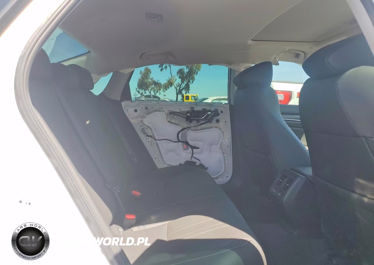 2021 Honda Accord Touring Hybrid VIN:1HGCV3F98MA016423 - 10