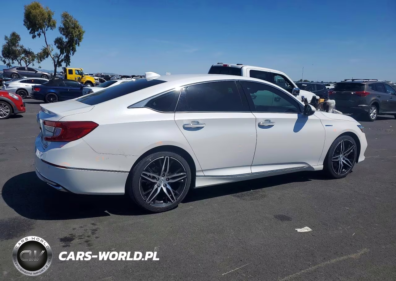 2021 Honda Accord Touring Hybrid VIN:1HGCV3F98MA016423 - 3