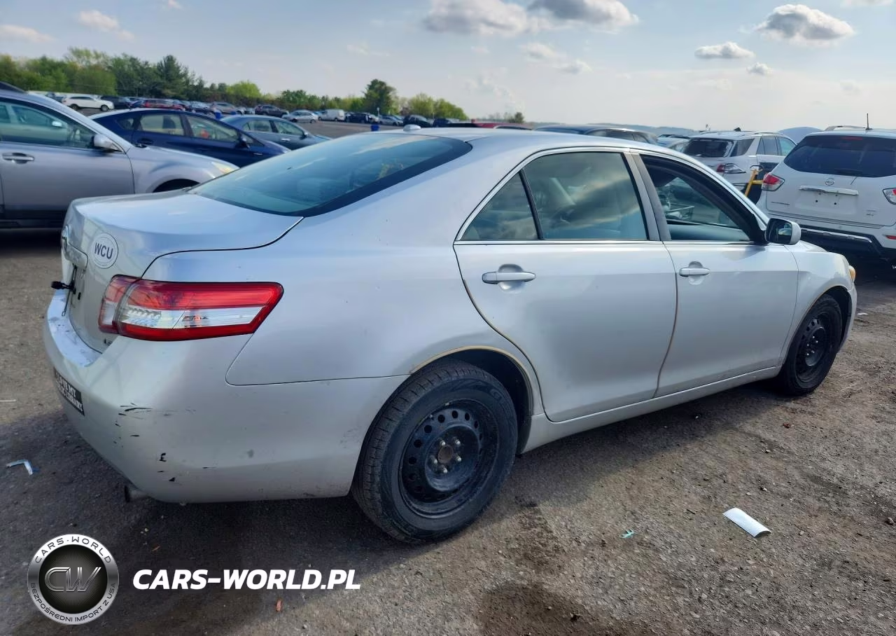 2011 Toyota Camry Le VIN:4T1BF3EK0BU720070 - 3