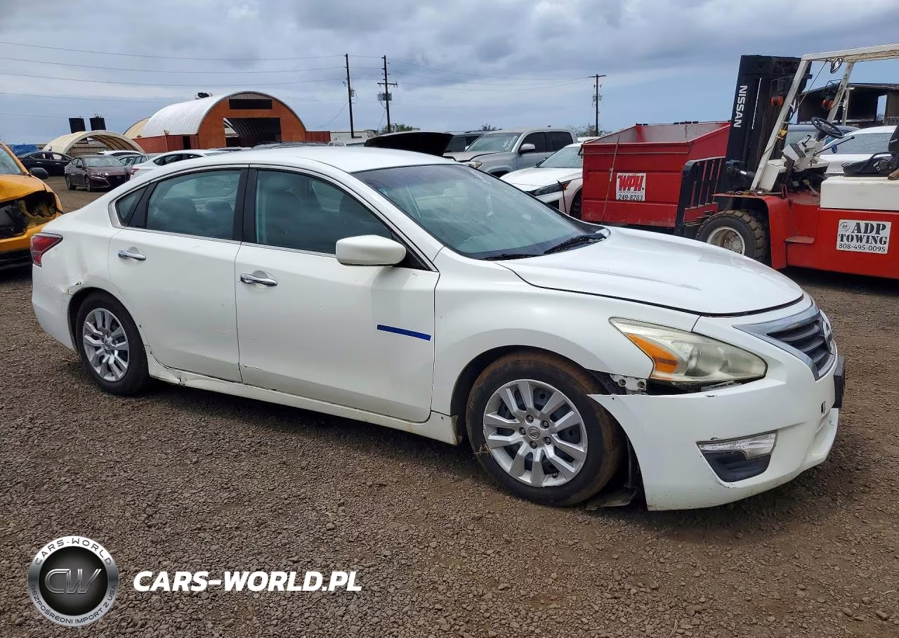 2015 Niss Altima VIN:1N4AL3AP1FN386082 - 4