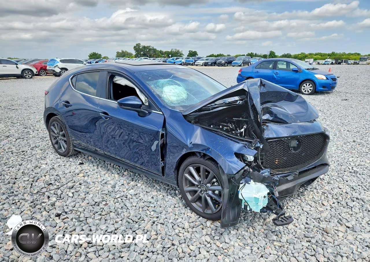 2026 Mazda 3 Preferred VIN:JM1BPALL6T1863108 - 4